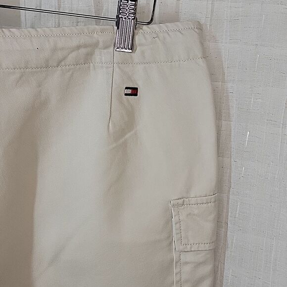 Tommy Hilfiger Khaki Cargo Chino Shorts - Picture 5 of 16